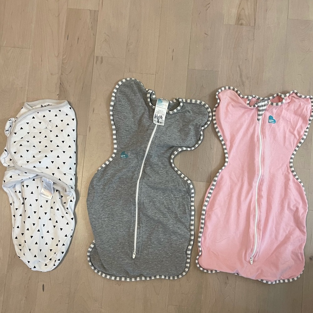 Lot: Three swaddles (0-3M).
